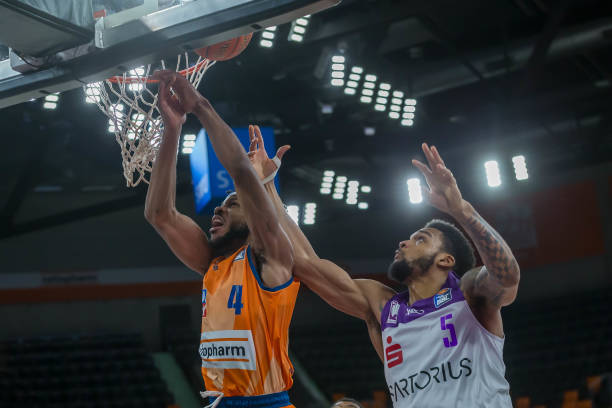 队中也不乏 队中也不乏