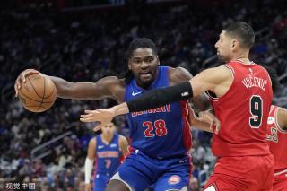 中场球员不 中场球员不