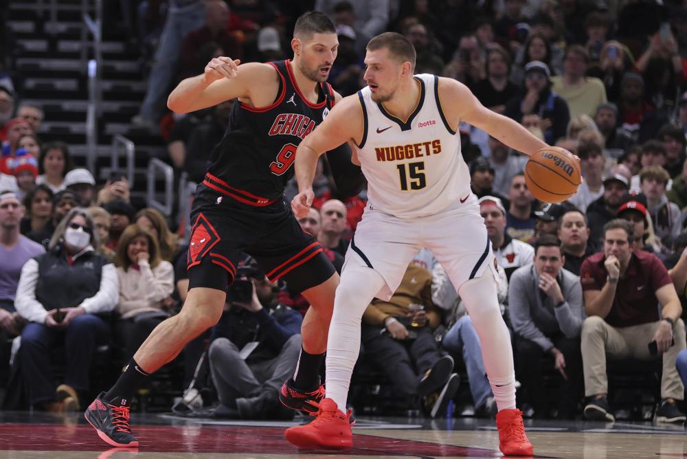 队的中场核 队的中场核